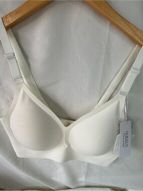 Oris Smooth Wireless Contour Bra - Ivory White